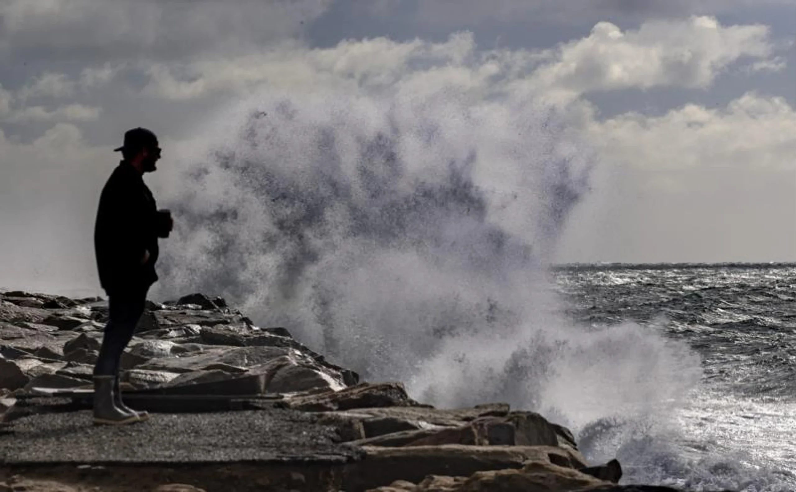 Drought-stricken California approves desalination plant
